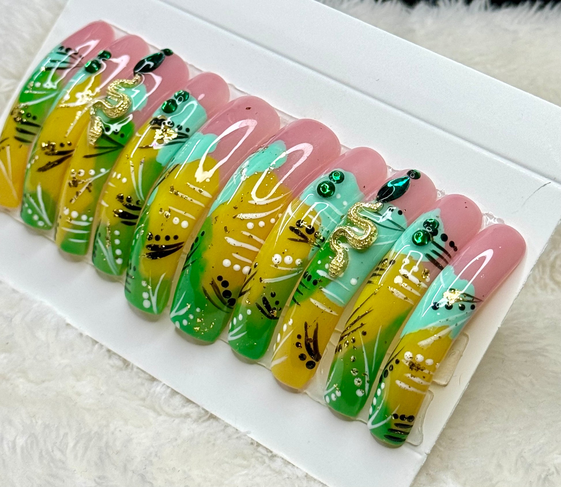 90s Inspired Curvy - Paws By Picasso 90s Inspired Curvy